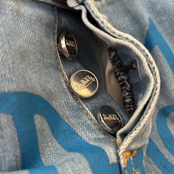 Von Dutch Patch Print Jeans - Picture 11 of 11